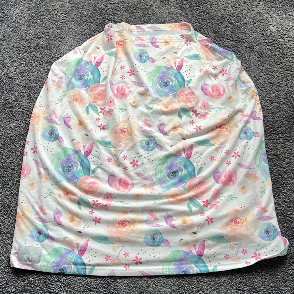 EUC Copper Pearl Multi use car seat/nursing cover